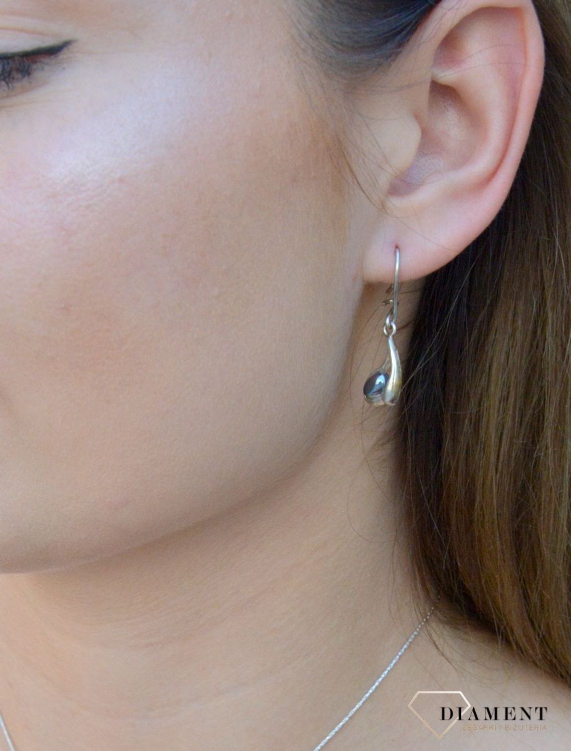 Srebrne kolczyki z krzemem łezkiDIA-KLC-6389-925. Kolczyki srebrne podłużne. Kolczyki srebrne z krzemem. Kolczyki srebrne wiszące. Kolczyki srebrne na bigiel. Kolczyki srebrne dla każdej k.jpg