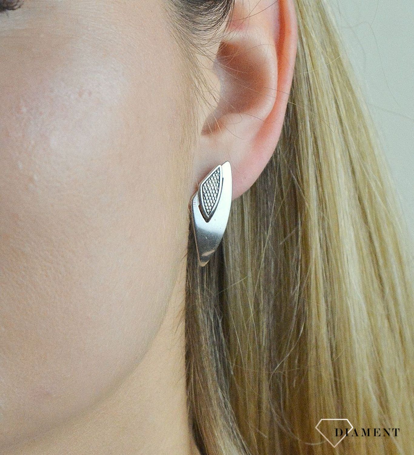 Srebrne kolczyki oksydowane DIA-KLC-6393-925. Kolczyki srebrne oksydowane. Kolczyki srebrne duże. Kolczyki srebrne efektowne. Kolczyki srebrne na sztyft. Kolczyki srebrne dla każdej kobiety..jpg