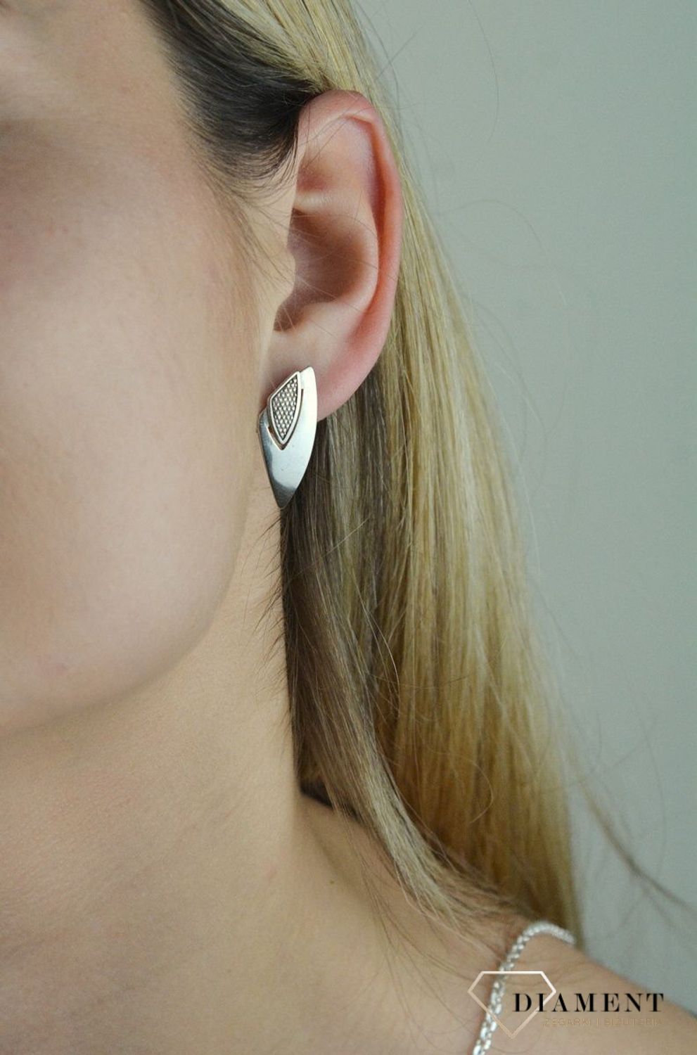 Srebrne kolczyki oksydowane DIA-KLC-6393-925. Kolczyki srebrne oksydowane. Kolczyki srebrne duże. Kolczyki srebrne efektowne. Kolczyki srebrne na sztyft. Kolczyki srebrne dla każdej kobiety..jpg