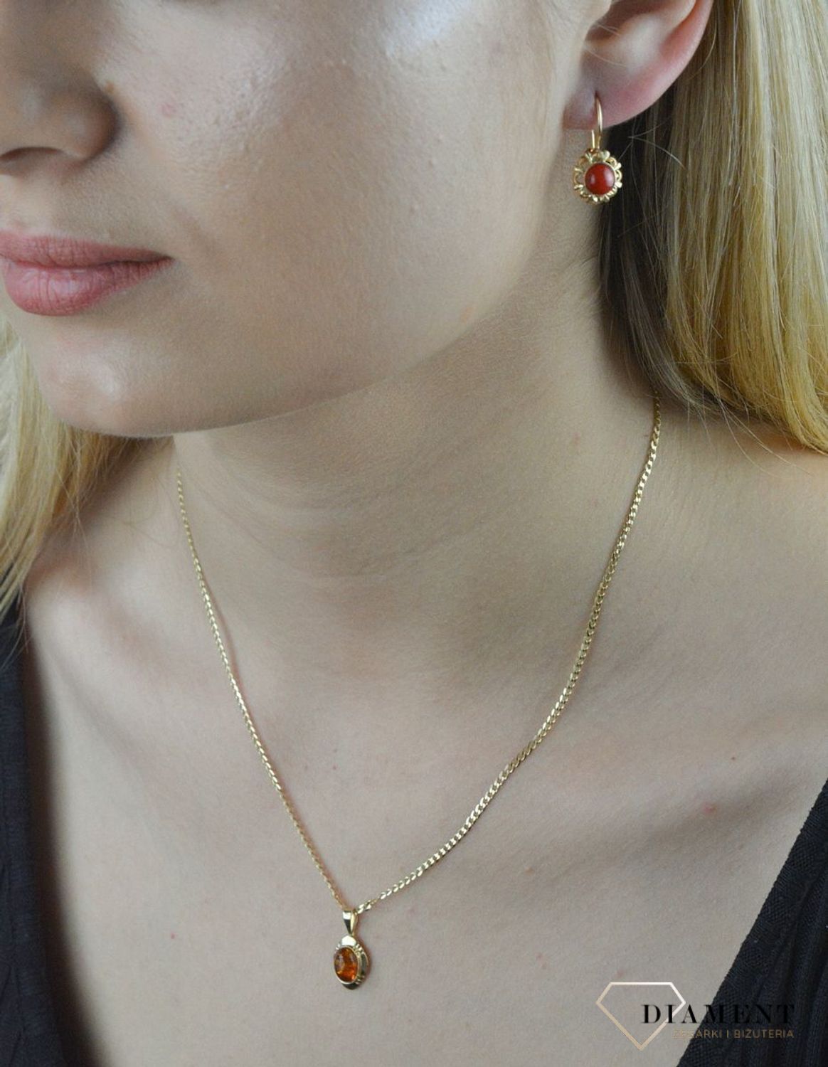 Złote kolczyki 585 z Koralem Naturalnym DIA-KLC-6497-585. Kolczyki złote z koralem. Kolczyki złote damskie. Kolczyki złote z koralem naturalnym. Kolczyki złote z zapi.jpg