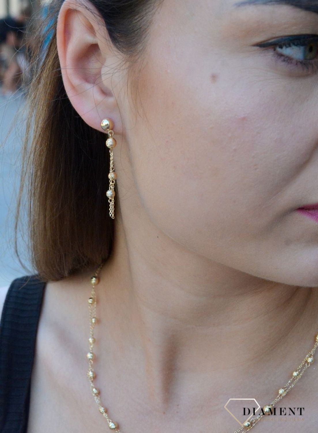 Złote kolczyki 585 z kulkami złota na łańcuszku DIA-KLC-6529-585. Złote kolczyki na łańcuszku. Złote kolczyki wiszące. Złote kolczyki z kulkami złota. Kolczyki złote idealna na prezent. Kolczyki eleganckie dla kobiety..jpg