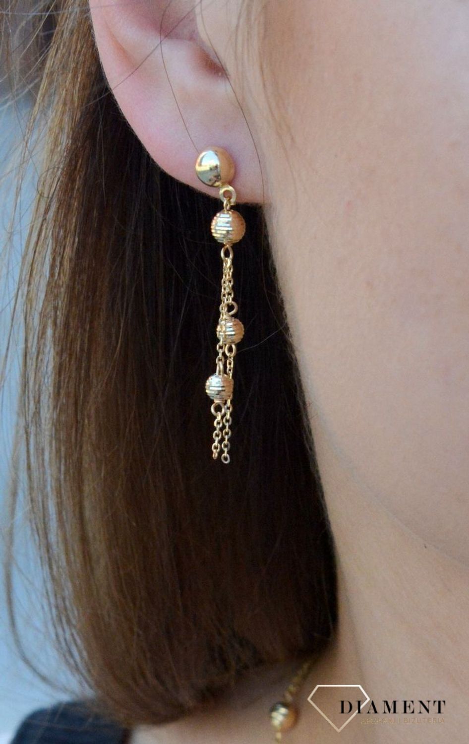 Złote kolczyki 585 z kulkami złota na łańcuszku DIA-KLC-6529-585. Złote kolczyki na łańcuszku. Złote kolczyki wiszące. Złote kolczyki z kulkami złota. Kolczyki złote idealna na prezent. Kolczyki eleganckie dla kobiety..jpg
