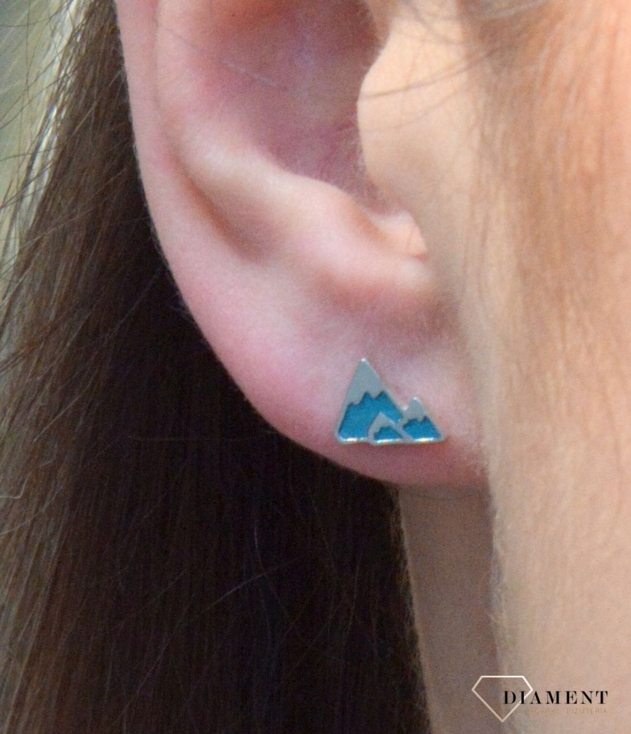 Kolczyki srebrne wkrętki z motywem gór DIA-KLC-6606-925. Kolczyki srebrne wkrętki dla dzieci. Kolczyki damskie. Kolczyki srebrne o wzorze gór. Kolczyki srebrne dla dziewczynki. Kolczyki z niebieską emalią. Kolczyki dla dziewcz.jpg