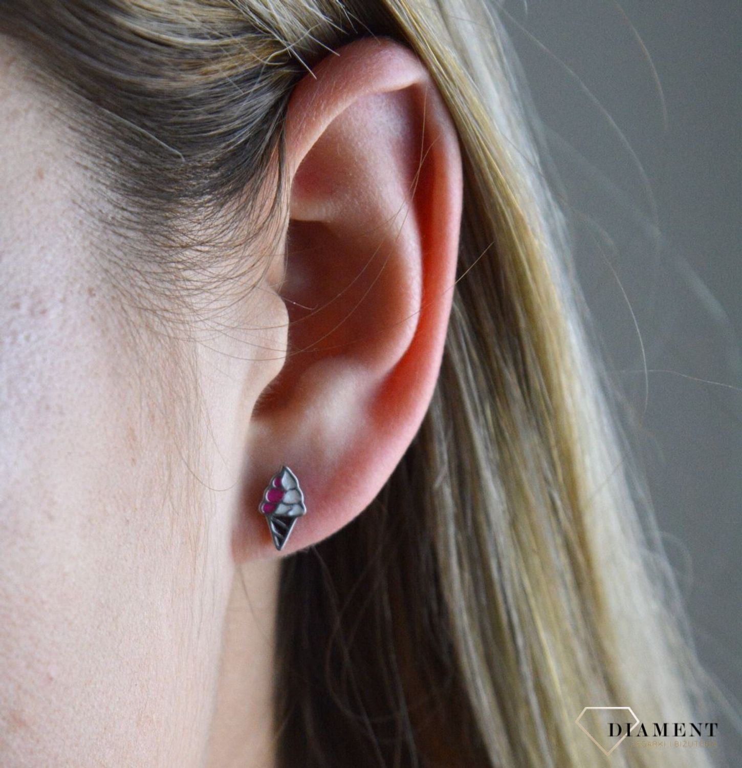 Srebrne kolczyki w kształcie loda DIA-KLC-6612-925. Oryginalne kolczyki srebrne o niecodziennym i oryginalnej kształcie. Bardzo modne kolczyki to idealny pomysł na prezent.jpg