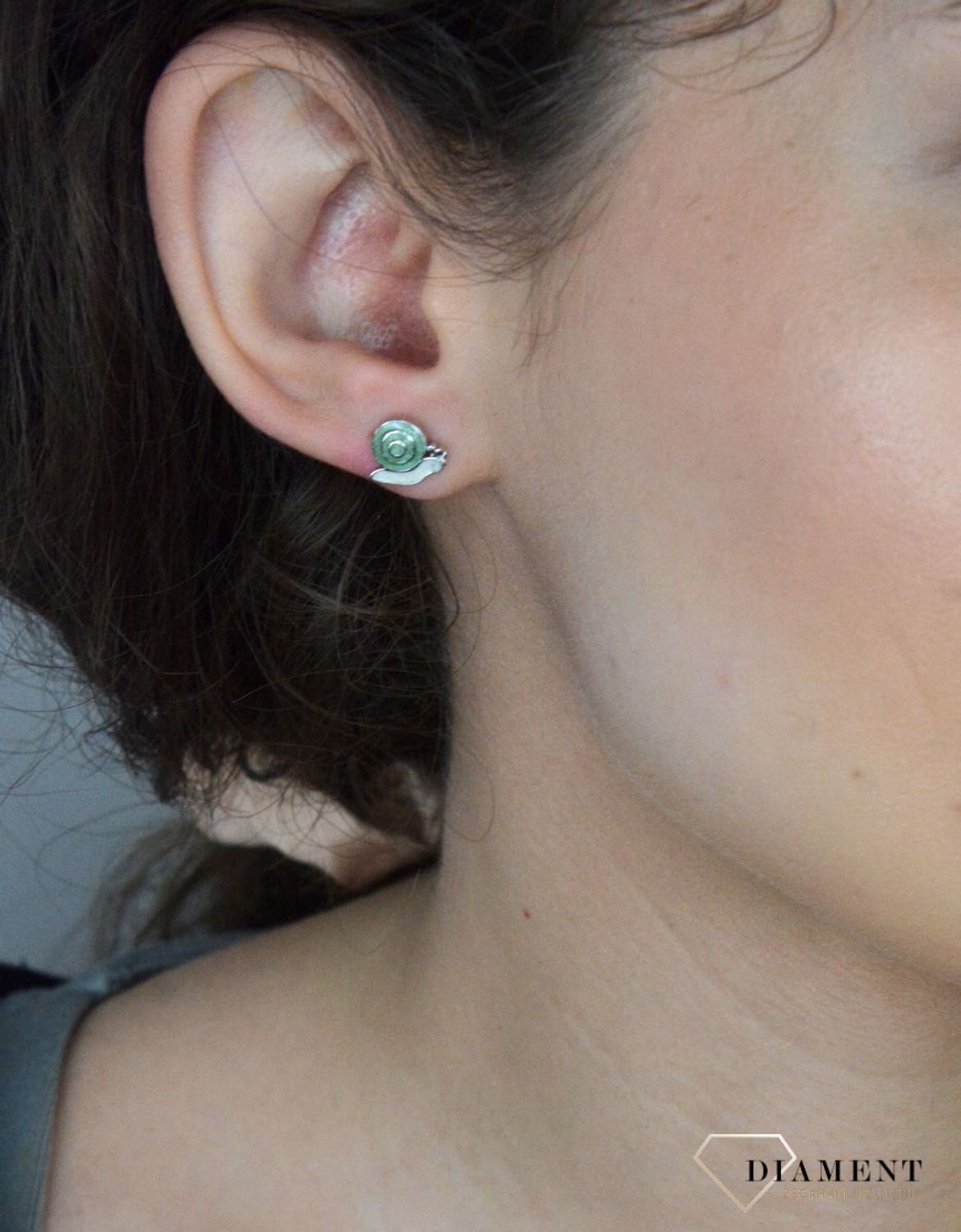 Kolczyki srebrne zielone ślimaki, próba 925 DIA-KLC-6687-925. Dziecięca srebrna biżuteria będzie idealnym pomysłem na prezent. Kolorowe kolczyki dla dziewczynki. Kolczyki srebrne wkrętki. 1.jpg