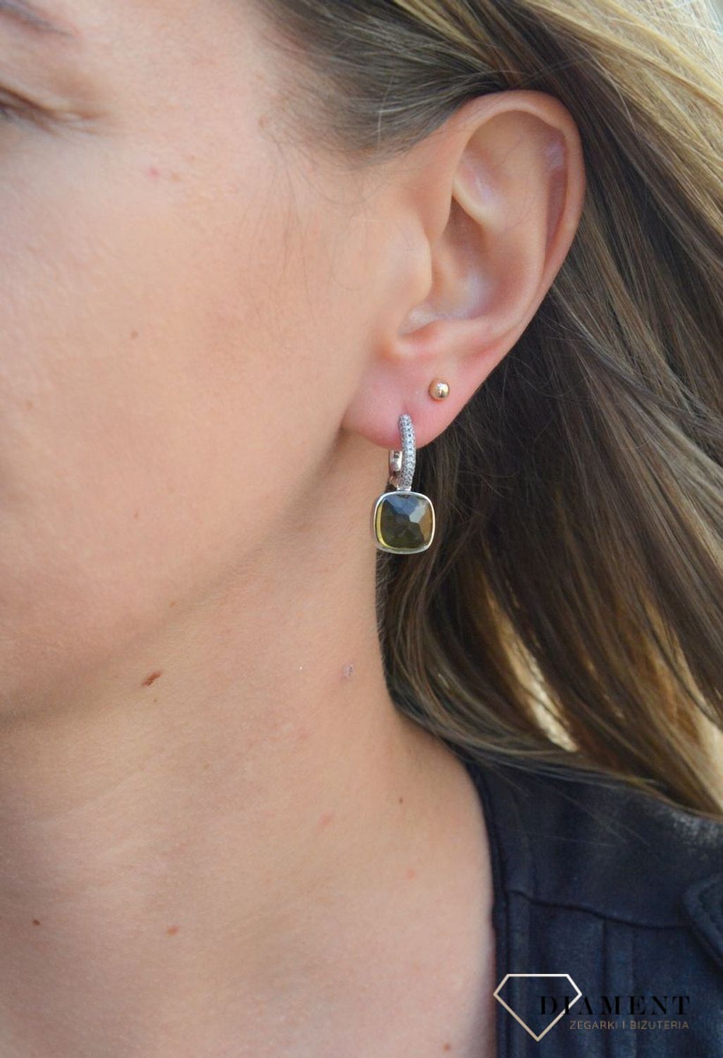 Kolczyki srebrne z cyrkoniami DIA-KLC-6698-925.  Kolczyki srebrne wiszące. Kolczyki z cyrkoniami. Kolczyki srebrne damskie. Kolczyki srebrne idealne na prezent. Kolczyki srebrne kółeczka z zawieszką..jpg