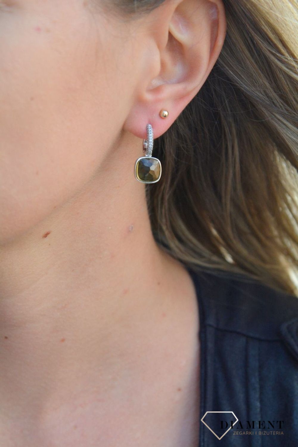 Kolczyki srebrne z cyrkoniami DIA-KLC-6698-925.  Kolczyki srebrne wiszące. Kolczyki z cyrkoniami. Kolczyki srebrne damskie. Kolczyki srebrne idealne na prezent. Kolczyki srebrne kółeczka z zawieszką..jpg