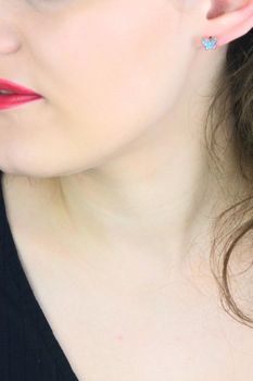 Srebrne kolczyki motylki 3D z niebieską emalią  Srebro 925, romantyczne (6).jpg