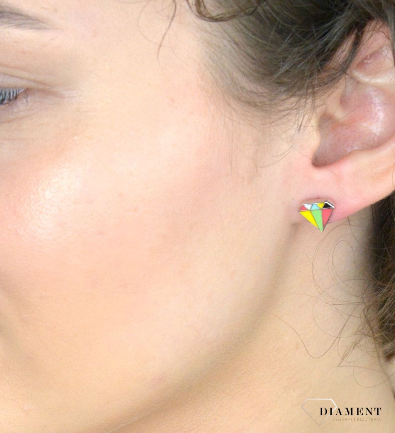 Kolczyki srebrne kolorowe Diamenty, próba 925 DIA-KLC-6718-925. Kobieca srebrna biżuteria będzie idealnym pomysłem na prezent. Kolorowe kolczyki damskie. Kolczyki srebrne wkrętki. Na prezent.1.jpg