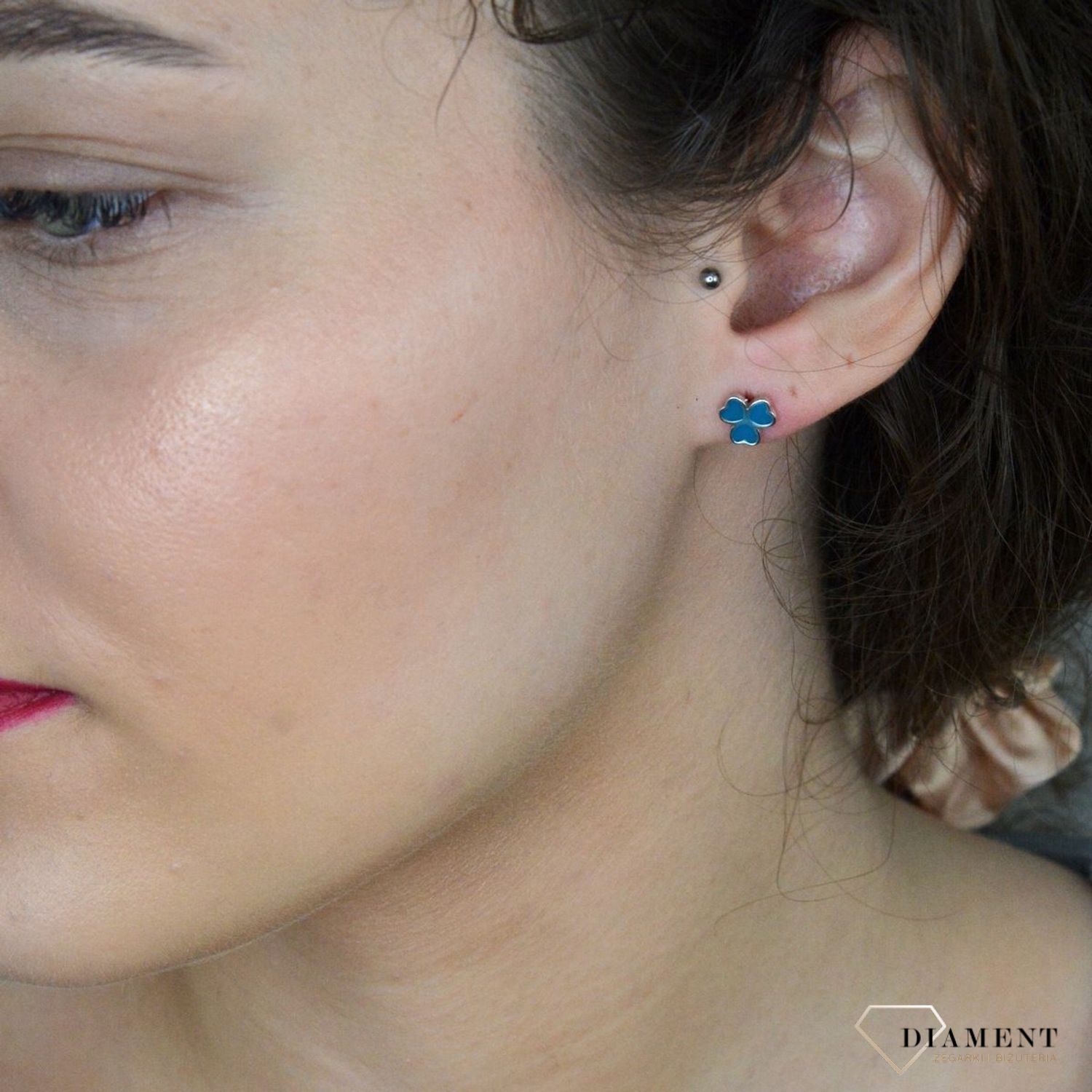 Kolczyki srebrne niebieskie koniczynki, próba 925.jpg