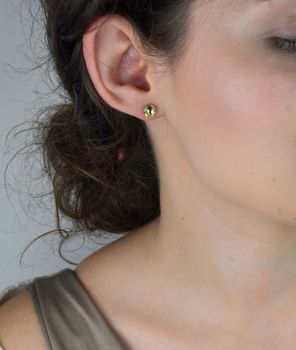 Eleganckie srebrne kolczyki z kryształem Swarovski Elements. Srebro 925, okrągły kształt, zapięcie na sztyft. Idealne do codziennych stylizacji lub na prezent (3).JPG