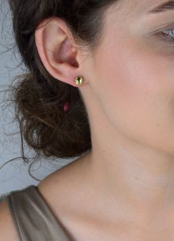 Eleganckie srebrne kolczyki z kryształem Swarovski Elements. Srebro 925, okrągły kształt, zapięcie na sztyft. Idealne do codziennych stylizacji lub na prezent (5).JPG