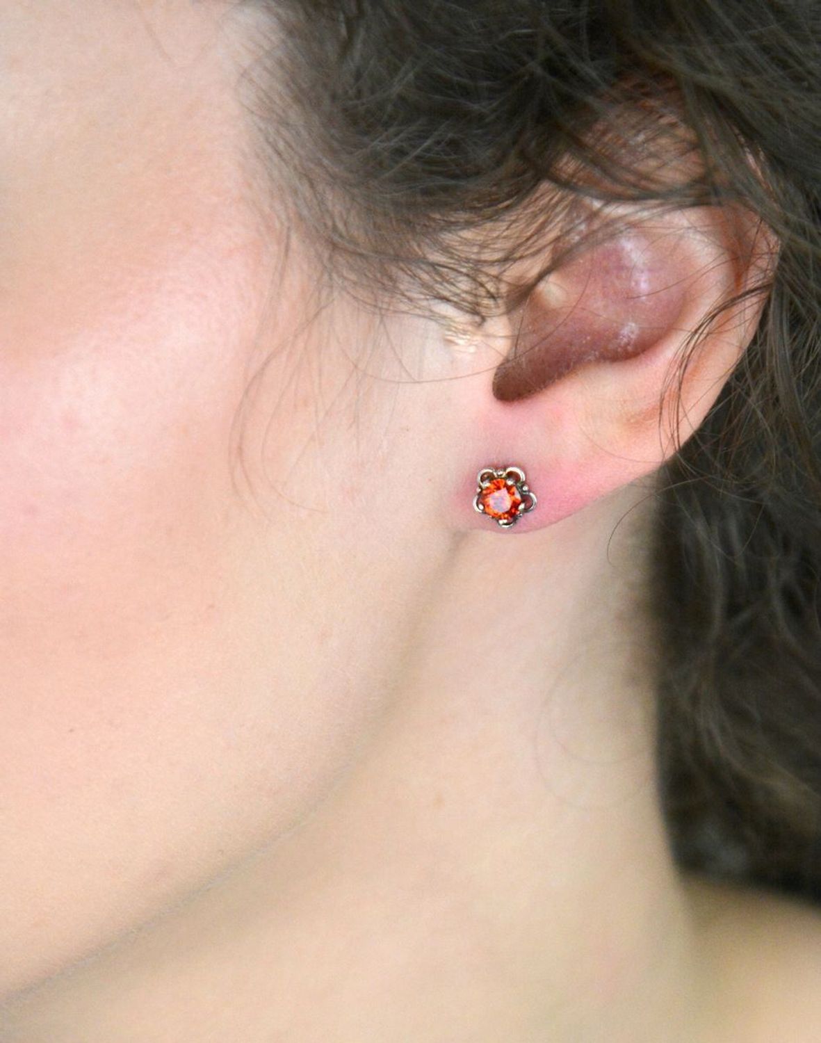 Srebrne kolczyki czerwone kwiatki wkrętki Ag 925, DIA-KLC-6760-925.jpg