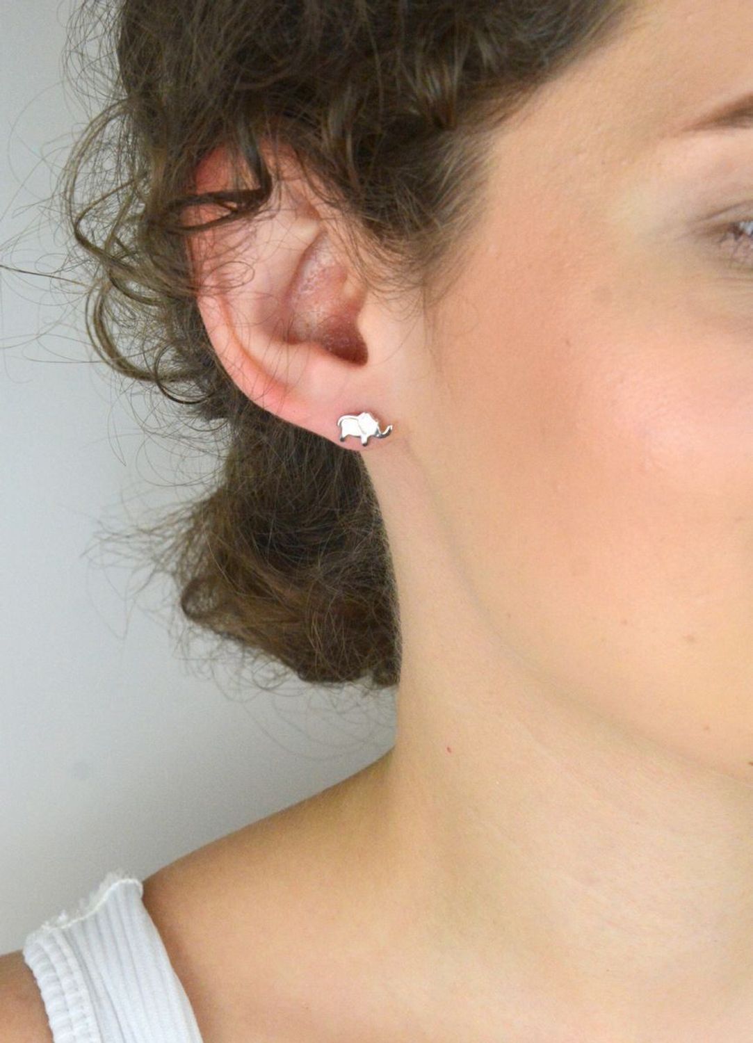 Urocze kolczyki dziecięce w kształcie słoników. Srebro 925, bezpieczne zapięcie na sztyft. Model DIA-KLC-6850-925 – idealne na prezent dla dziewczynki.1.jpg