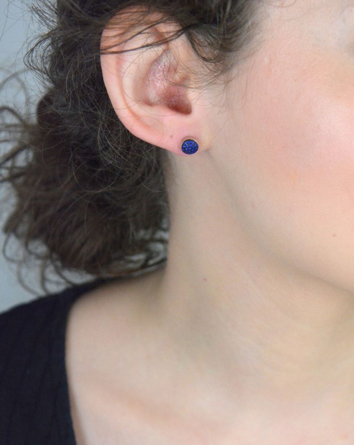 Srebrne kolczyki granatowe wkrętki 925, DIA-KLC-6852-925.jpg