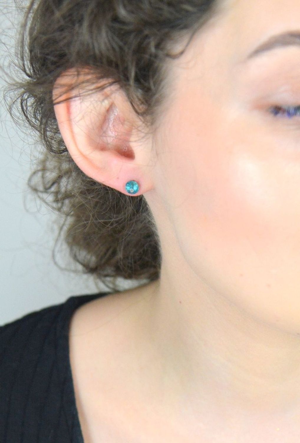 Srebrne kolczyki błękitne wkrętki 925, DIA-KLC-6853-925.jpg