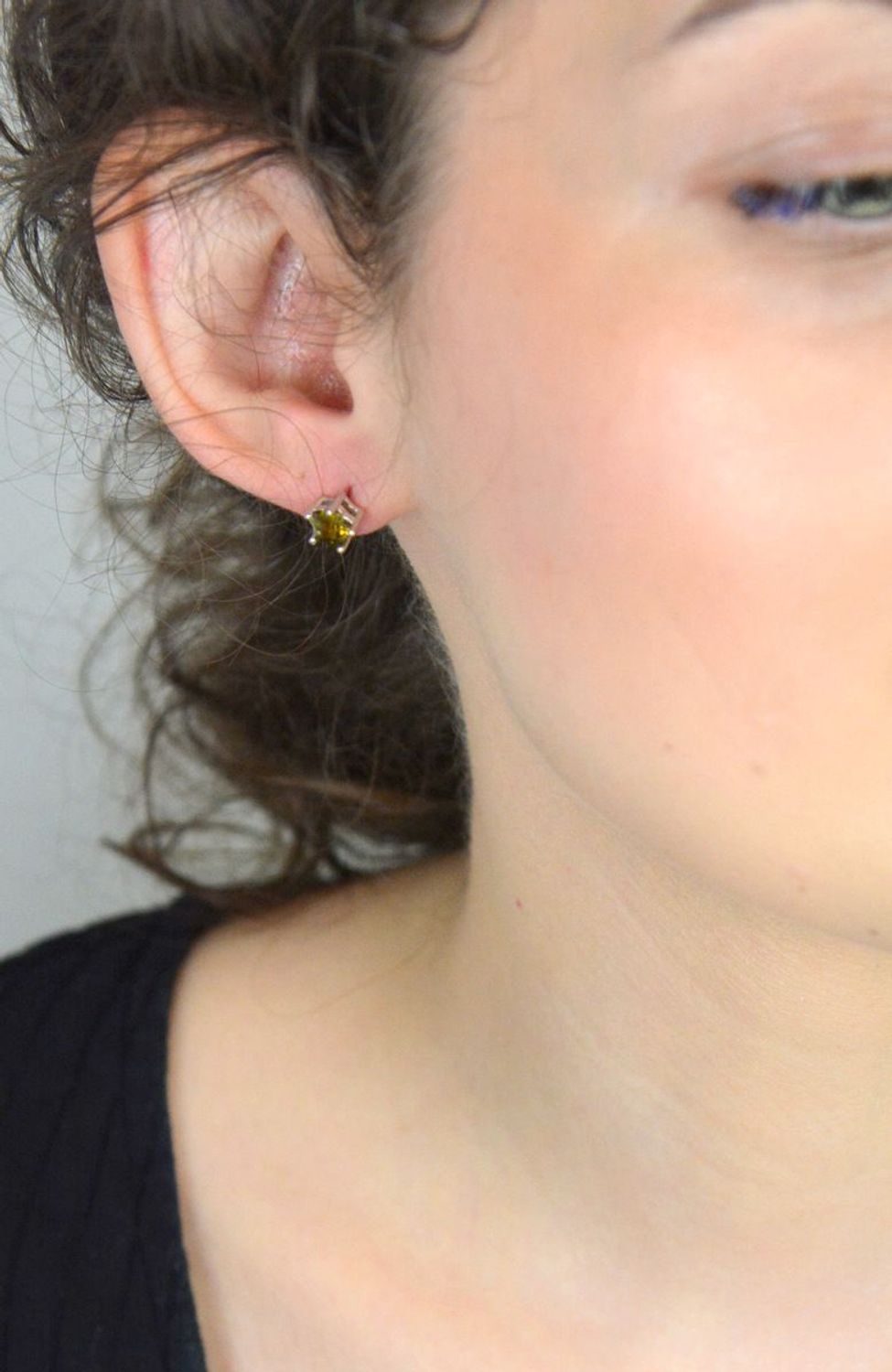 Srebrne kolczyki zielone gwiazdki wkrętki, DIA-KLC-6867-925.jpg