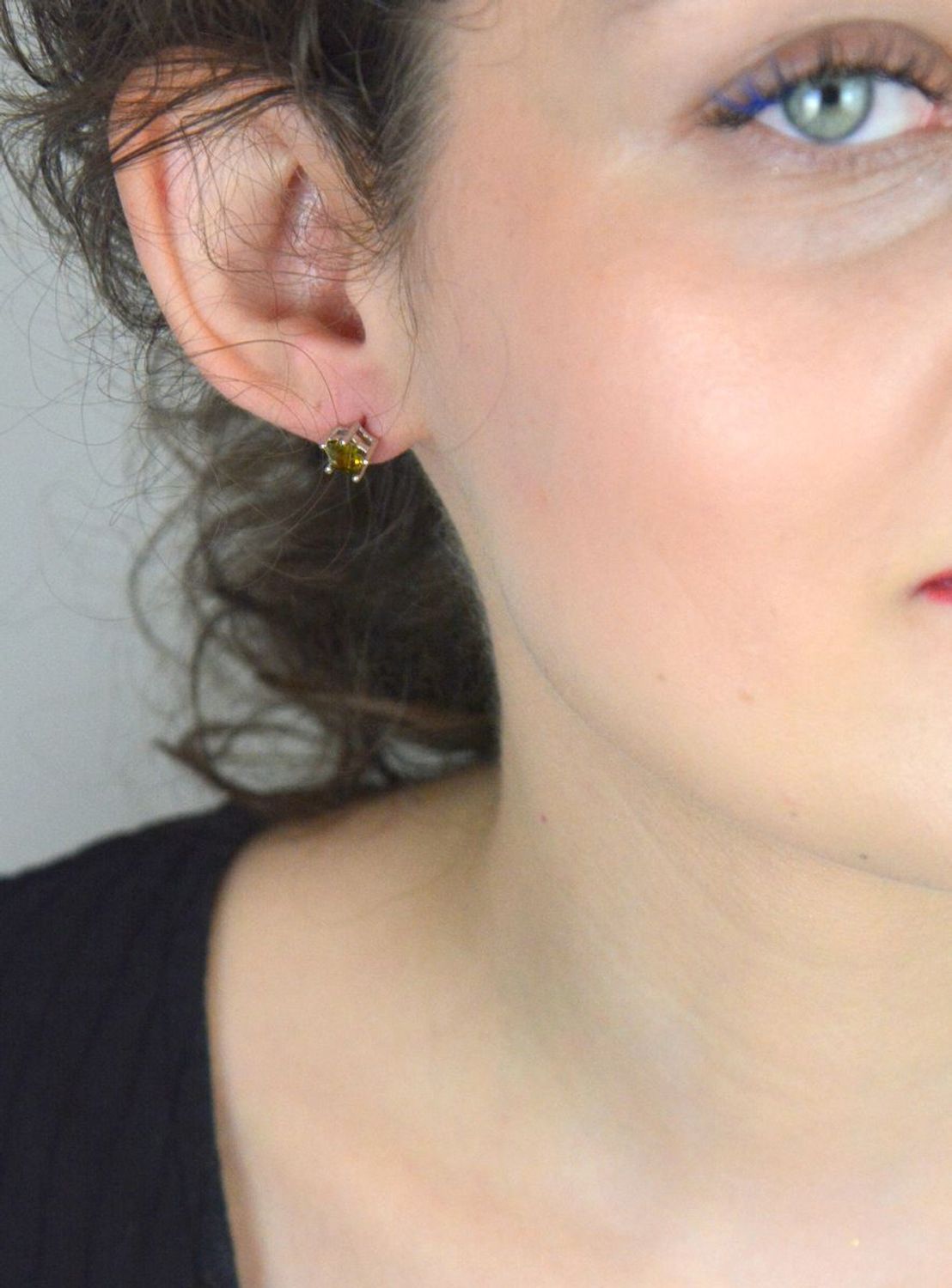 Srebrne kolczyki zielone gwiazdki wkrętki, DIA-KLC-6867-925.jpg