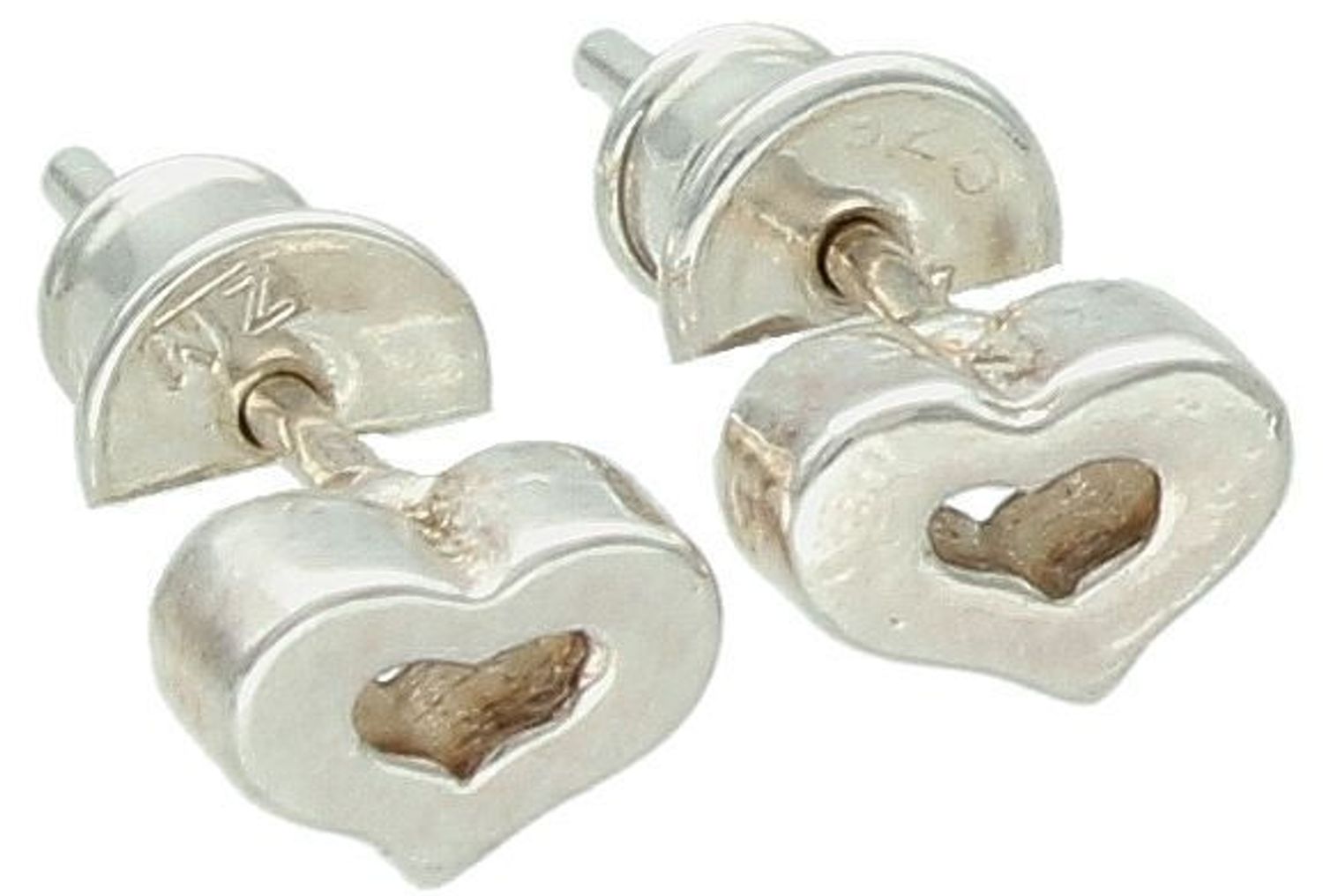 Kolczyki srebrne próba 925 serca DIA-KLC-6891-925 Kolczyki srebrne próba 925 w kształcie serca (model DIA-KLC-6891-925) to wyjątkowy wybór dla miłośniczek subtelnej elegancji. 1.jpg