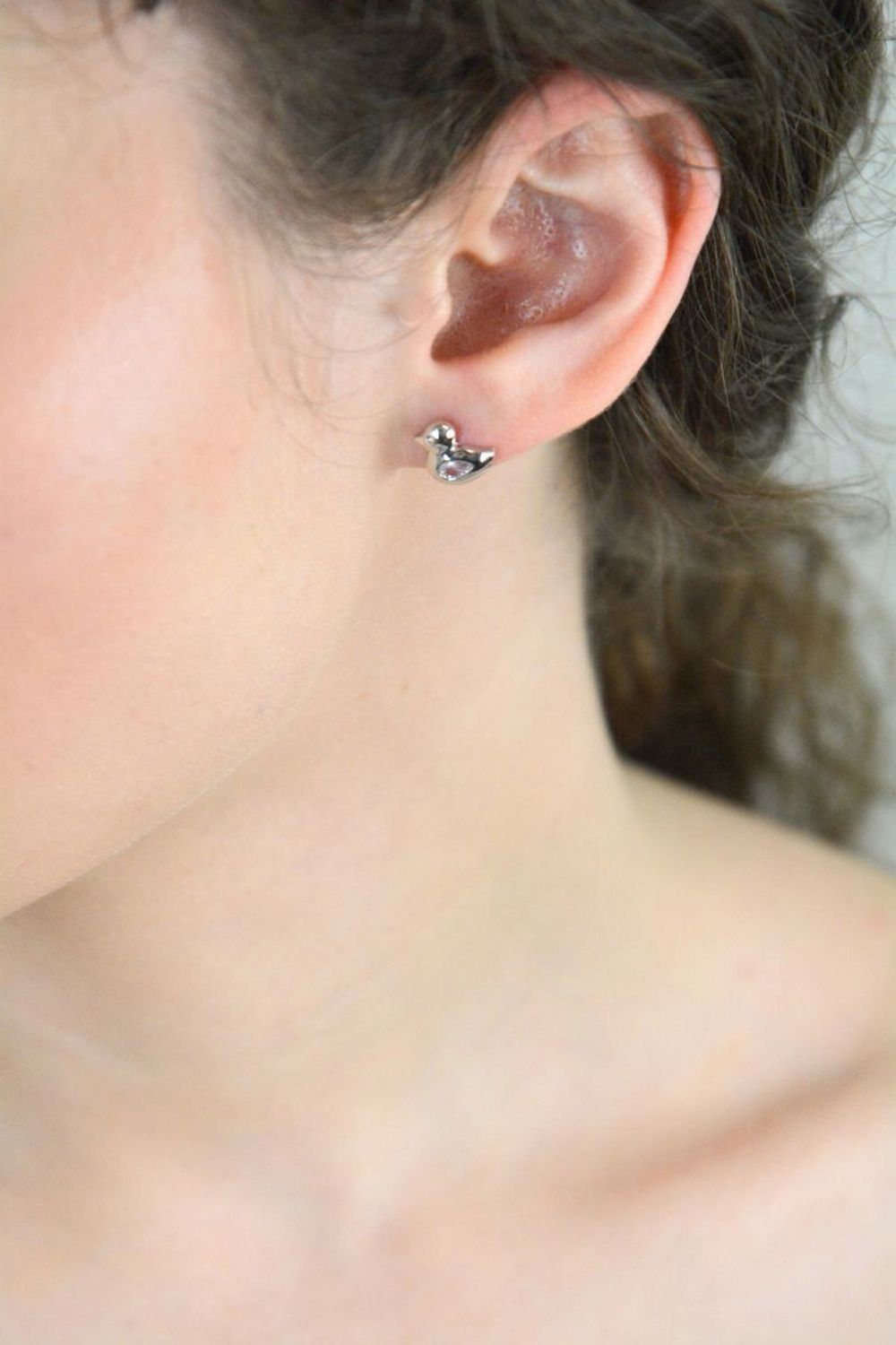 Kolczyki srebrne kaczki na sztyft, próba 925 DIA-KLC-6894-925.  Dziecięca srebrna biżuteria będzie idealnym pomysłem na prezent. Kolczyki dla dziewczynki. Kolczyki srebrne wkrętki.1.jpg