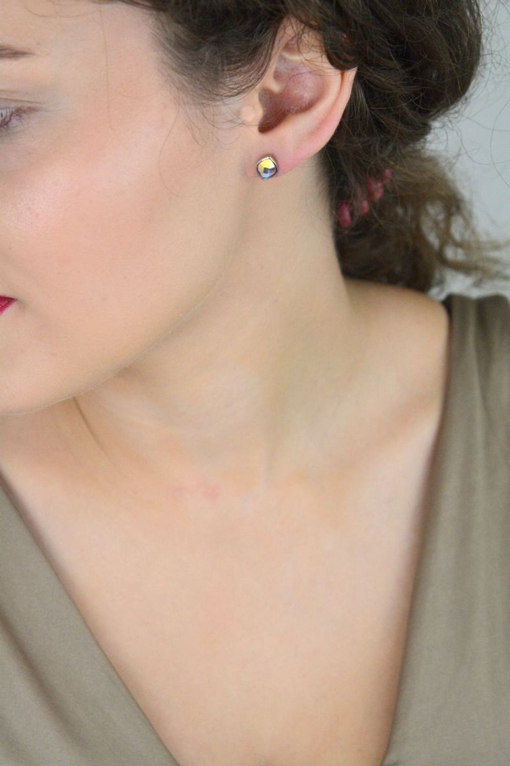 Srebrne kolczyki romby z kryształem Swarovski DIA-KLC-6900-925 – elegancja i blask, srebro 925.jpg