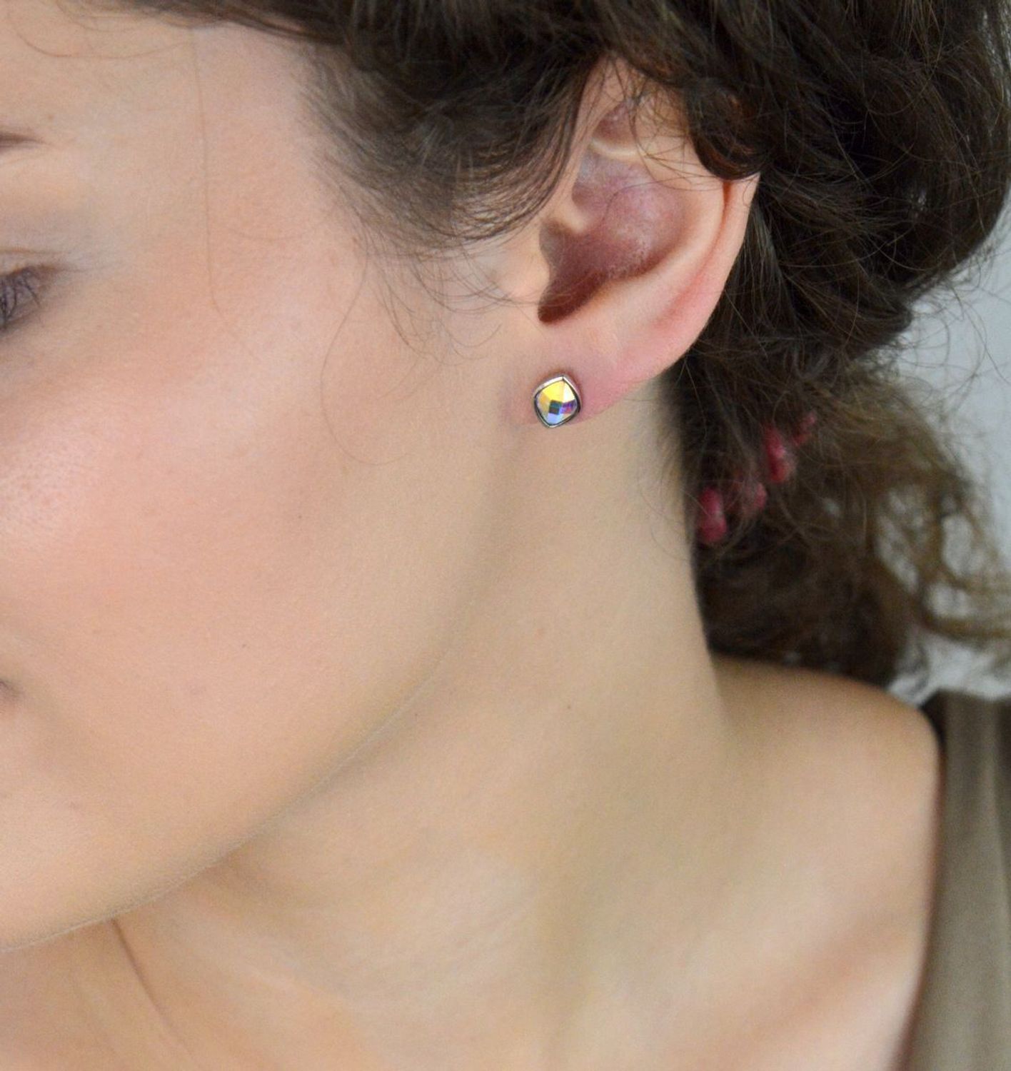 Srebrne kolczyki romby z kryształem Swarovski DIA-KLC-6900-925 – elegancja i blask, srebro 925.jpg