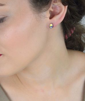 Kolczyki srebrne w kształcie rombów z kryształem Swarovski. Srebro próby 925, efektowny połysk i oryginalny design. Idealne na co dzień i wieczór (2).JPG