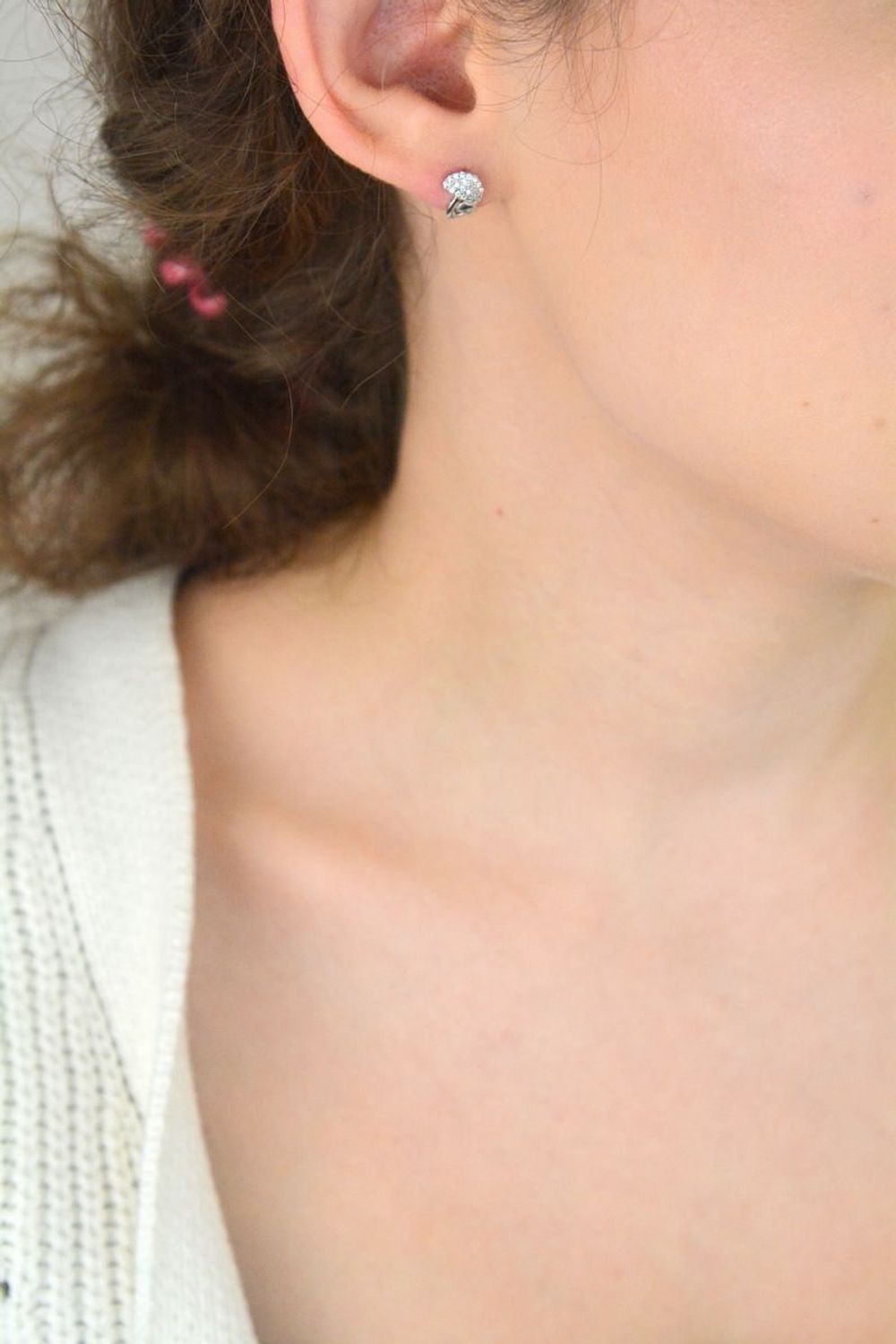 Urocze kolczyki dziecięce ze srebra 925 – DIA-KLC-6920-925. Dwa grzybki większy z cyrkoniami, mniejszy gładki. Lekkie (1,25 g), bezpieczne zapięcie na sztyft. Idealne na prezent!1.jpg