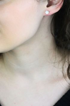 srebrne kolczyki kwiatki z masy jubilerskiej cyrkonia 925 DIA-KLC-6925-925 (2).jpg