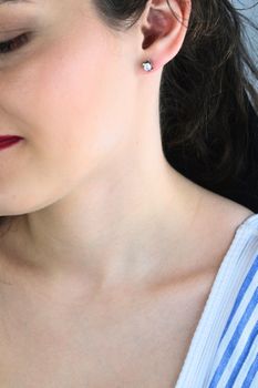 aSrebrne kolczyki na wkrętkę z cyrkonią 925 – klasyka w nowoczesnym wydaniuxsd (2).jpg