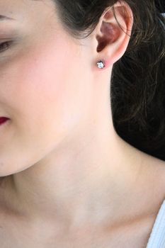 aSrebrne kolczyki na wkrętkę z cyrkonią 925 – klasyka w nowoczesnym wydaniuxsd (4).jpg