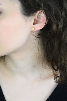 Srebrne kolczyki z żółtą cyrkonią na sztyft – srebro 925, subtelne (4).jpg