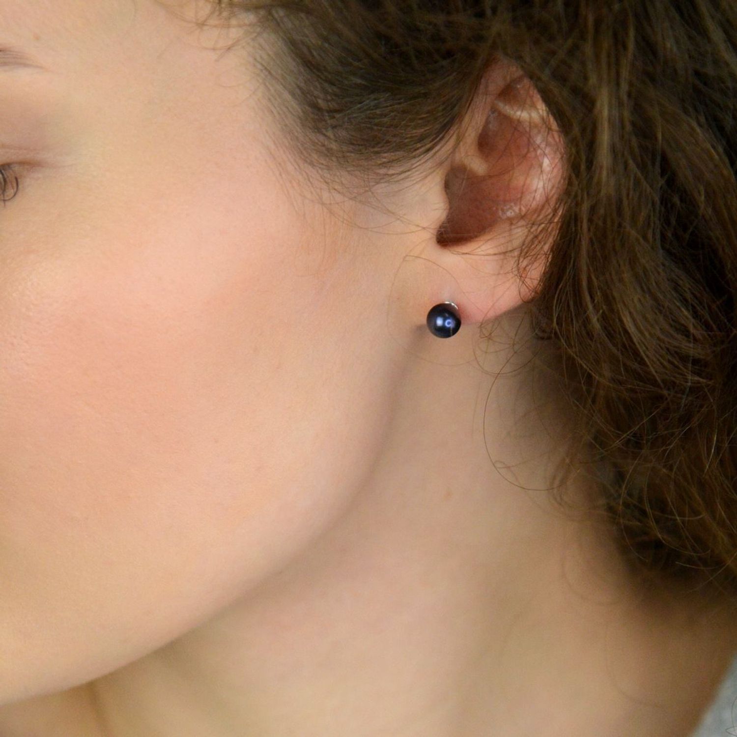 Kolczyki srebrne 925 DIA-KLC-6948-925 – kulki z perłopławu fioletowo-granatowe, 6 mm.jpg