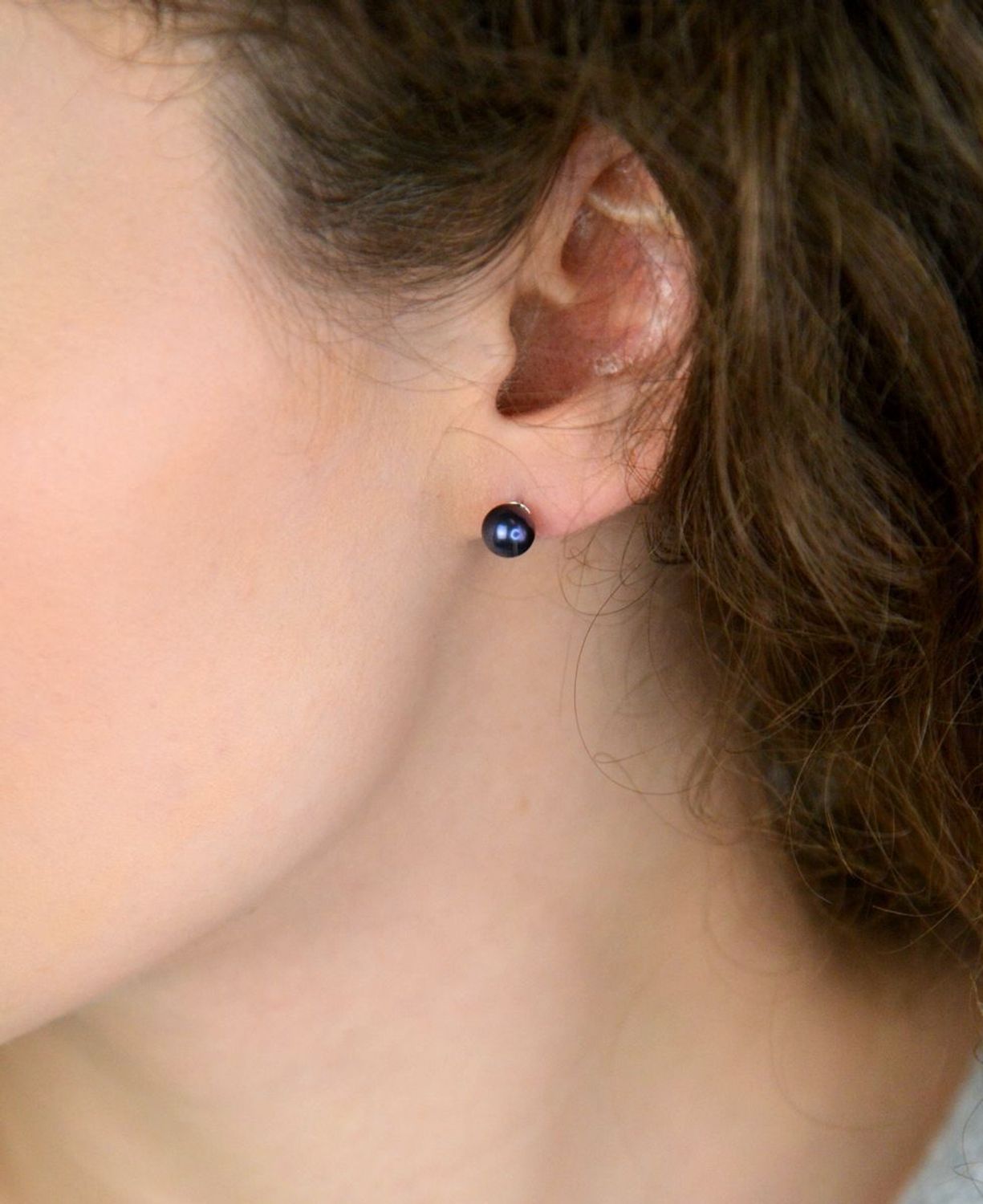 Kolczyki srebrne 925 DIA-KLC-6948-925 – kulki z perłopławu fioletowo-granatowe, 6 mm.jpg