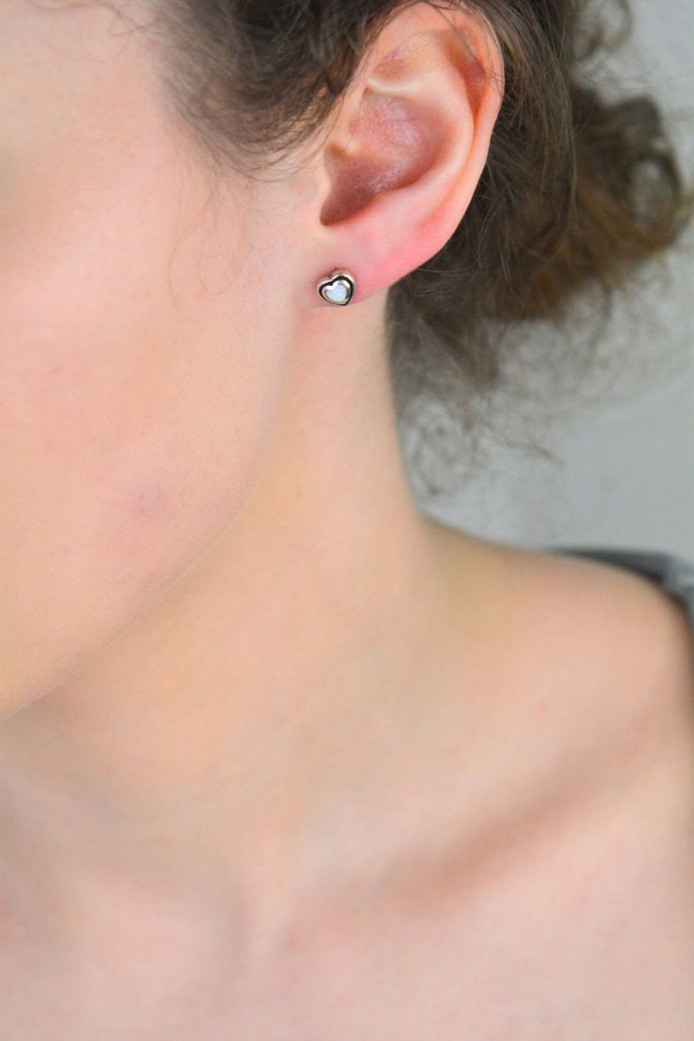 Kolczyki srebrne serca z opalem, próba 925.jpg