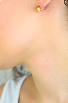 Kolczyki stalowe pozłacdfane Kostki DIA-KLC-6973-STAL (2).jpg