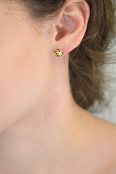 Kolczyki srebrne 925 DIA-KLC-6974-925 – pozłacane serca z cyrkonią, wielkość 8 mm, waga 1,30 g. Subtelna i romantyczna biżuteria – idealna na prezent (4).JPG