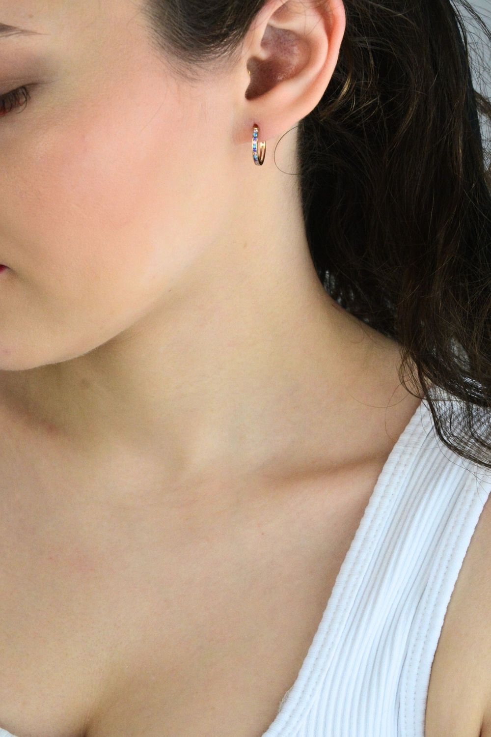 Złote kolczyki koła z kolorowymi cyrkoniami - Złoto 585.jpg