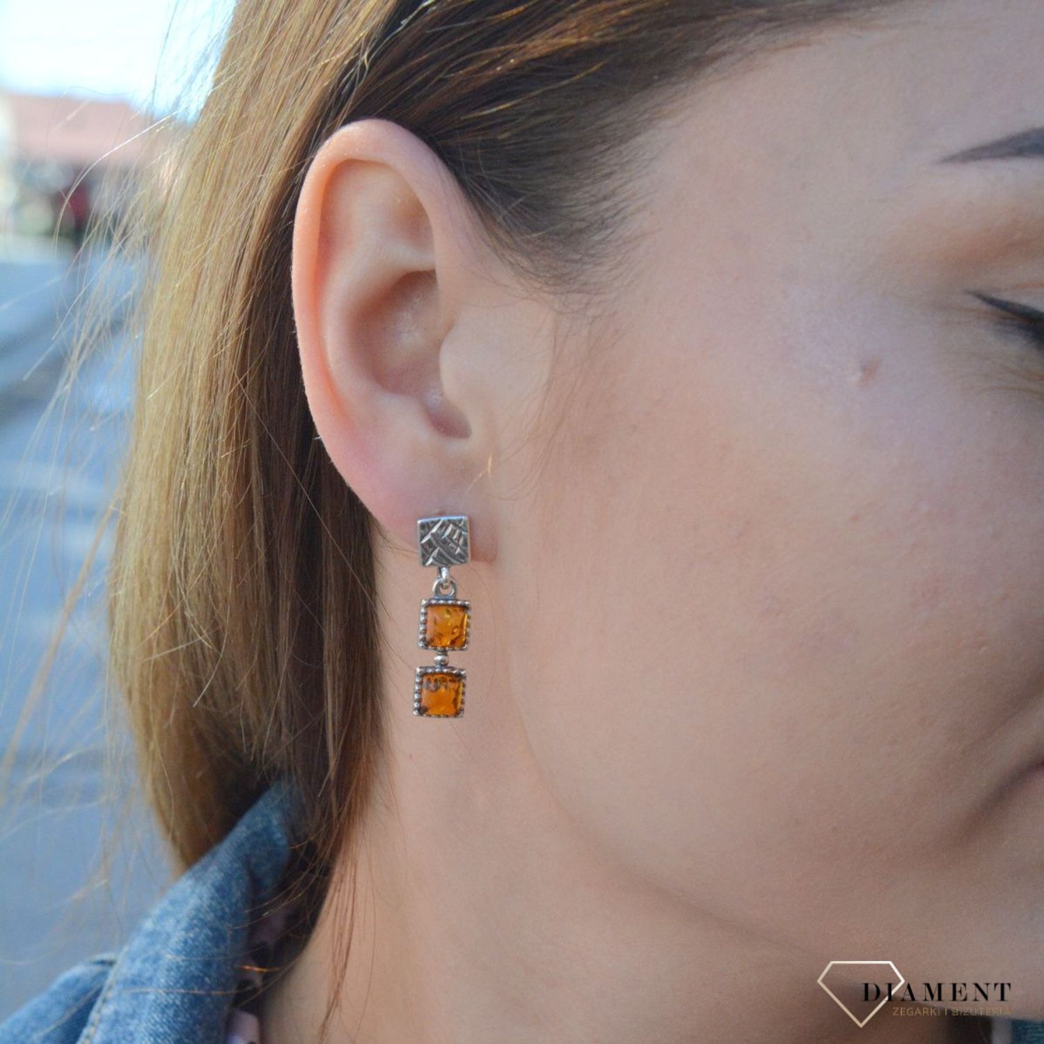 Kolczyki srebrne wiszące Bursztynowe kwadraciki DIA-KLC-7087-925.jpg