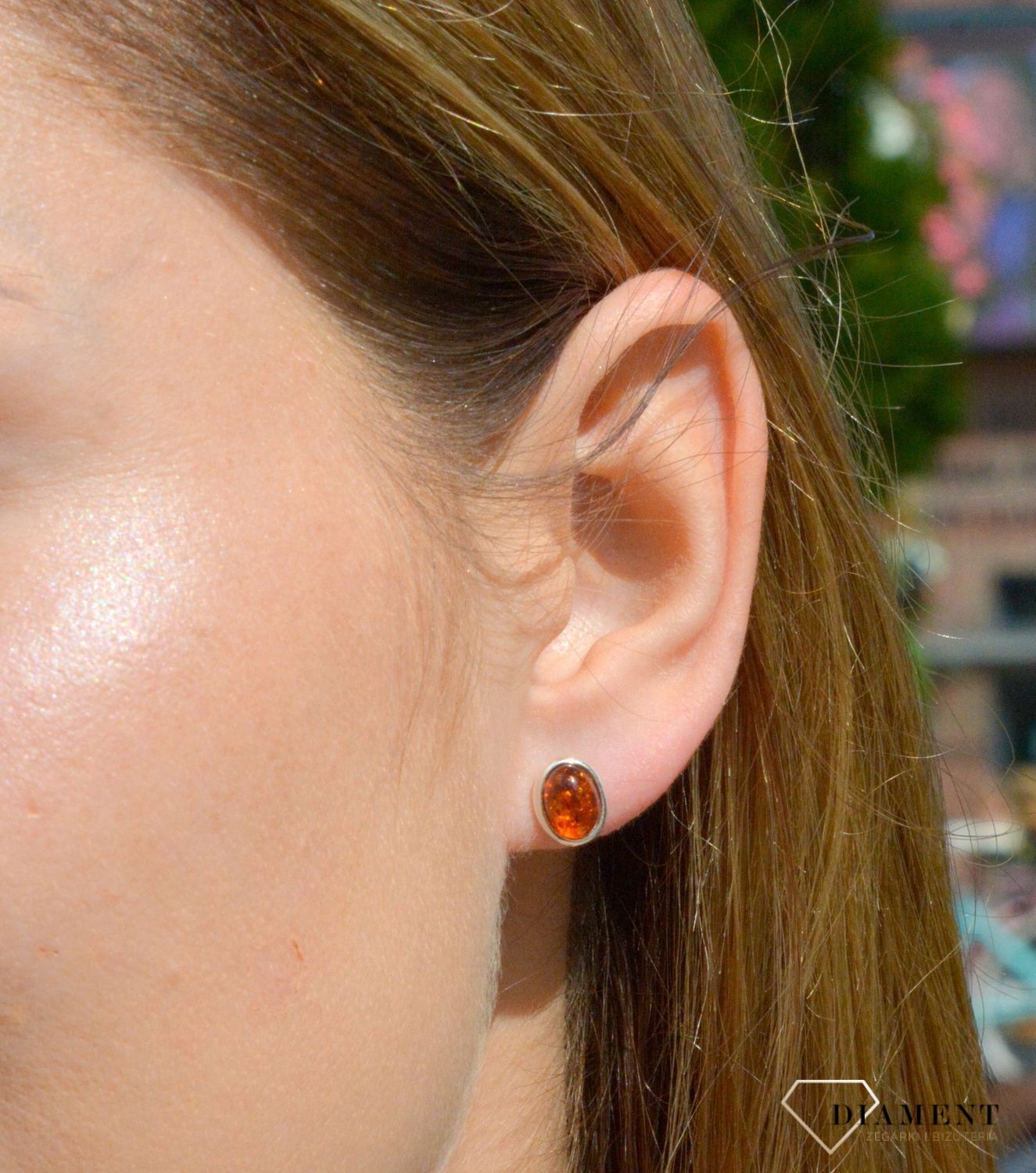 Kolczyki srebrne wkrętki owalne z bursztynem miodowym DIA-KLC-7109-925. . Kolczyki wkrętki srebrne. Kolczyki srebrne na sztyft. Bursztyn bałtycki. Kolczyki srebrne z bursztynem. Kolczyki srebrne idealne na prezent..jpg