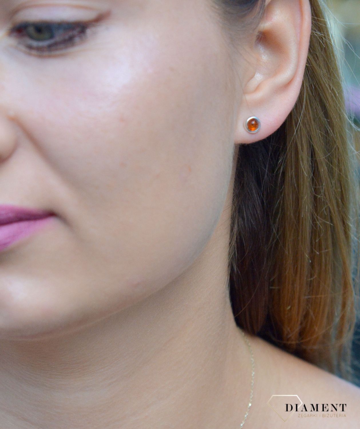 Kolczyki srebrne wkrętki okrągłe z bursztynem bałtyckim DIA-KLC-7112-925. Kolczyki wkrętki srebrne. Kolczyki srebrne na sztyft. Bursztyn bałtycki. Kolczyki srebrne z bursztynem. Kolczyki srebrne idealne na prezent..jpg