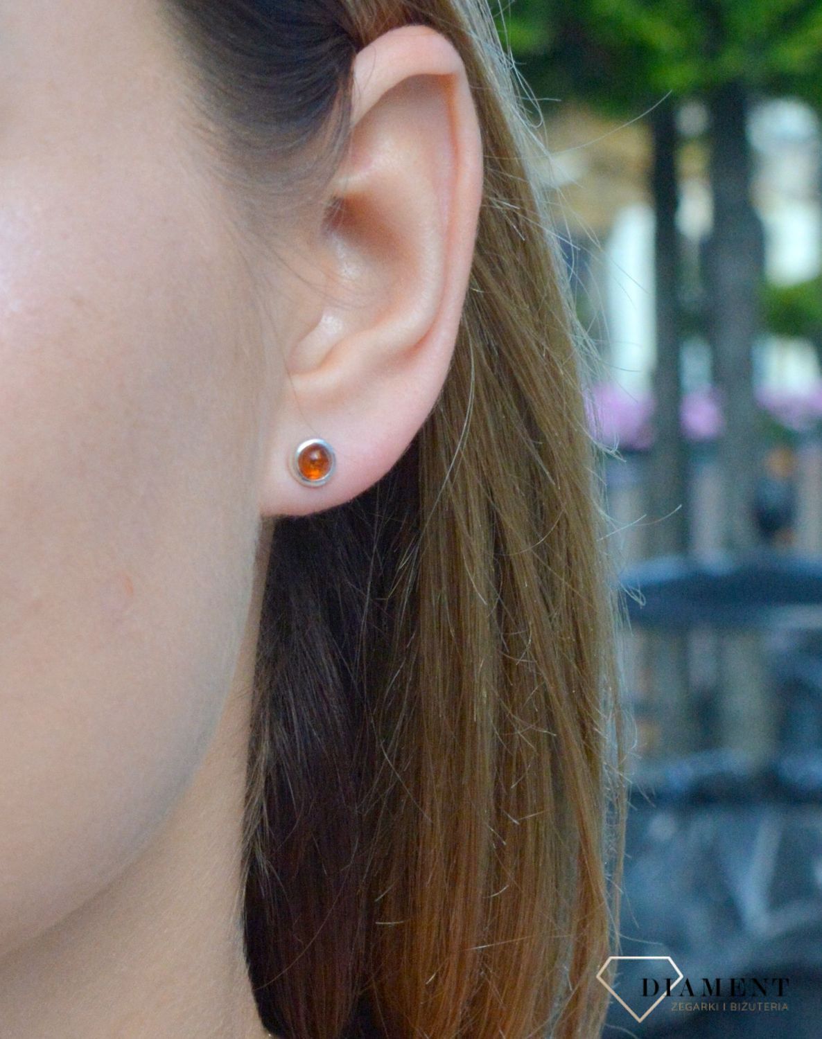 Kolczyki srebrne wkrętki okrągłe z bursztynem bałtyckim DIA-KLC-7112-925. Kolczyki wkrętki srebrne. Kolczyki srebrne na sztyft. Bursztyn bałtycki. Kolczyki srebrne z bursztynem. Kolczyki srebrne idealne na prezent..jpg