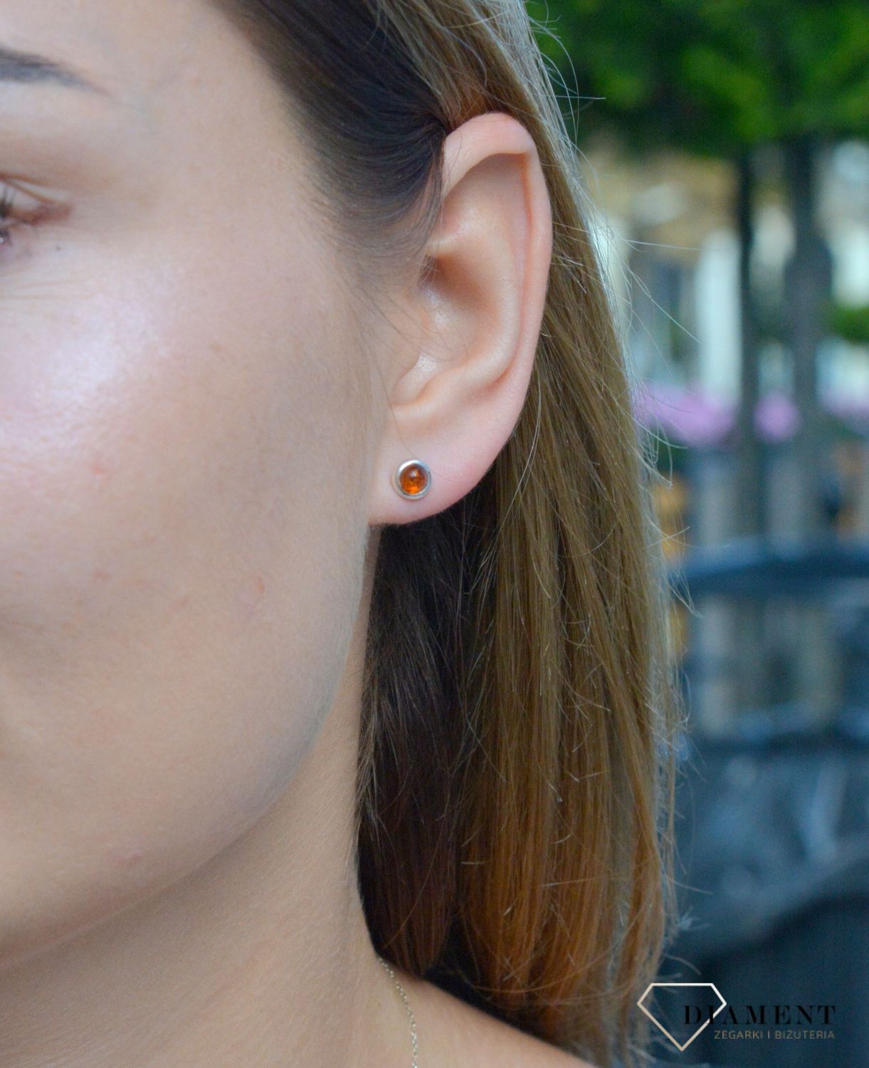 Kolczyki srebrne wkrętki okrągłe z bursztynem bałtyckim DIA-KLC-7112-925. Kolczyki wkrętki srebrne. Kolczyki srebrne na sztyft. Bursztyn bałtycki. Kolczyki srebrne z bursztynem. Kolczyki srebrne idealne na prezent..jpg