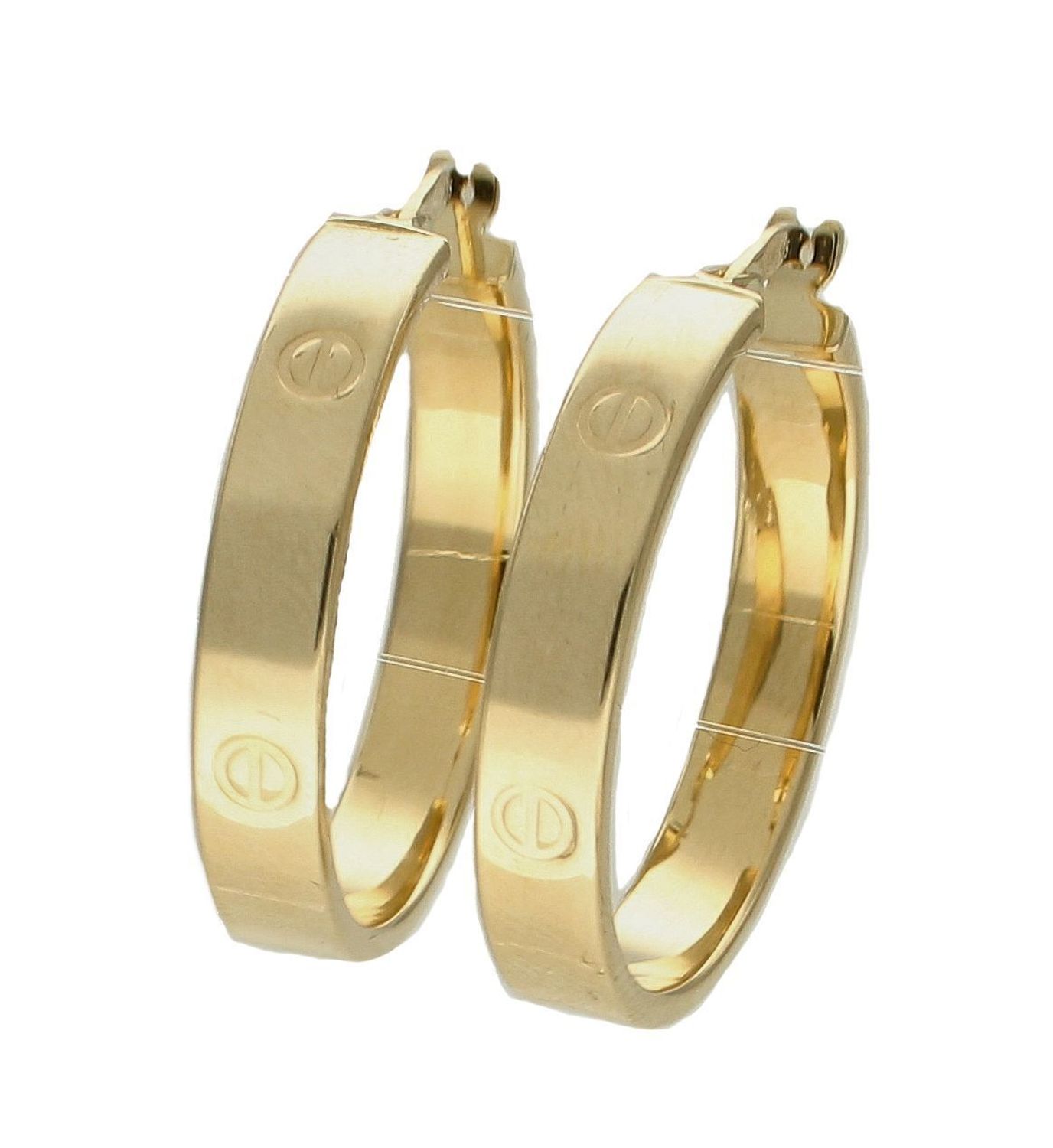 Złote kolczyki 585 kółka 2,3 cm z delikatnym grawerem DIA-KLC-7831-585. Eleganckie złote kolczyki koła wykonane ze złota próby 585 o wadze około 2,26 g. Ich kształt jest uniwersalny, ponadczasowy.jpg