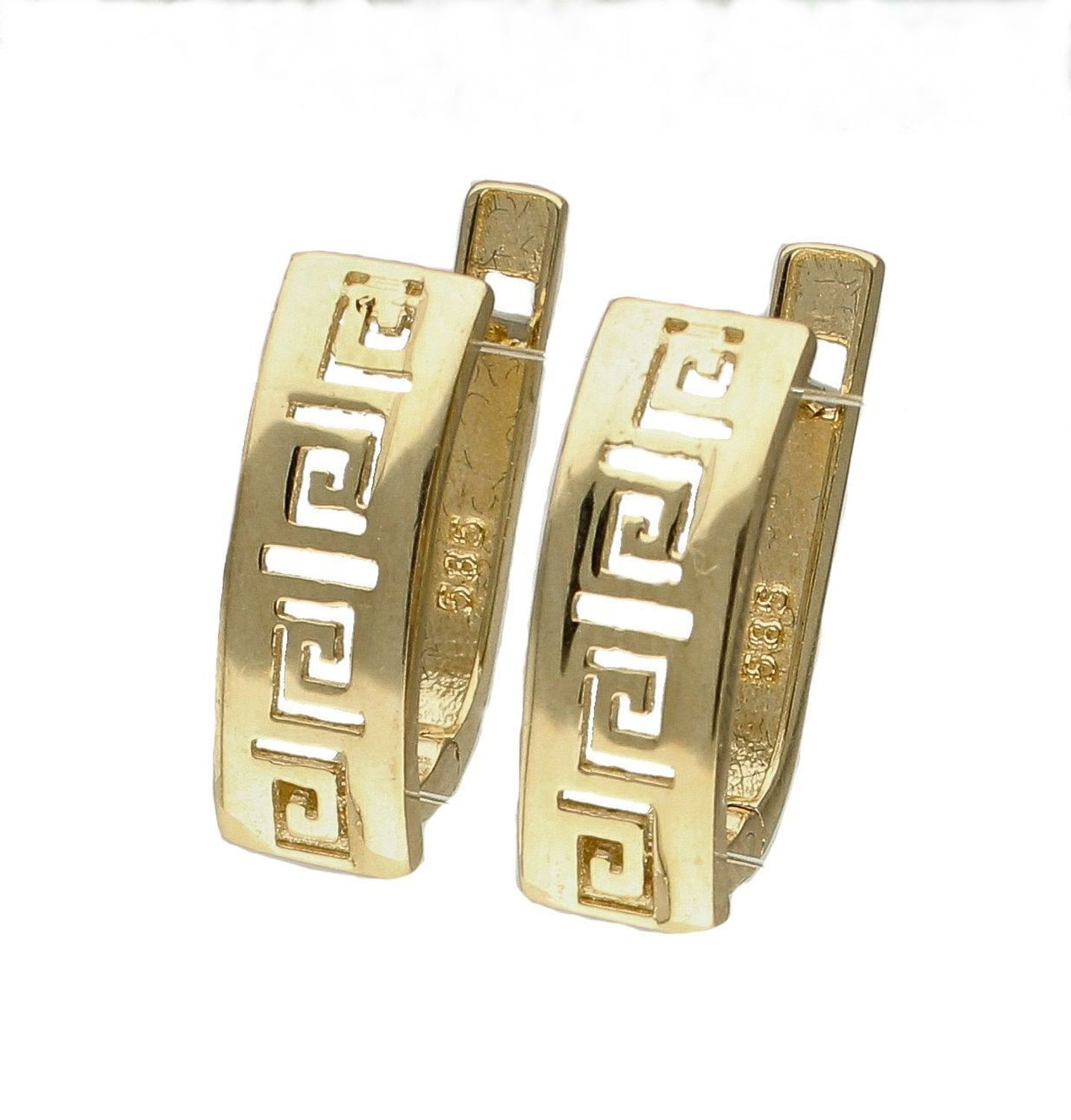 Złote kolczyki damskie z greckim wzorem DIA-KLC-7834-585. Kolczyki można połączyć z pozostała biżuterią i stworzyć modne sety.  Długość kolczyków 0,5 cm. Cudowne, błyszczące idealnie wykończone złote kolczyki. Kolczyki z wygod.jpg