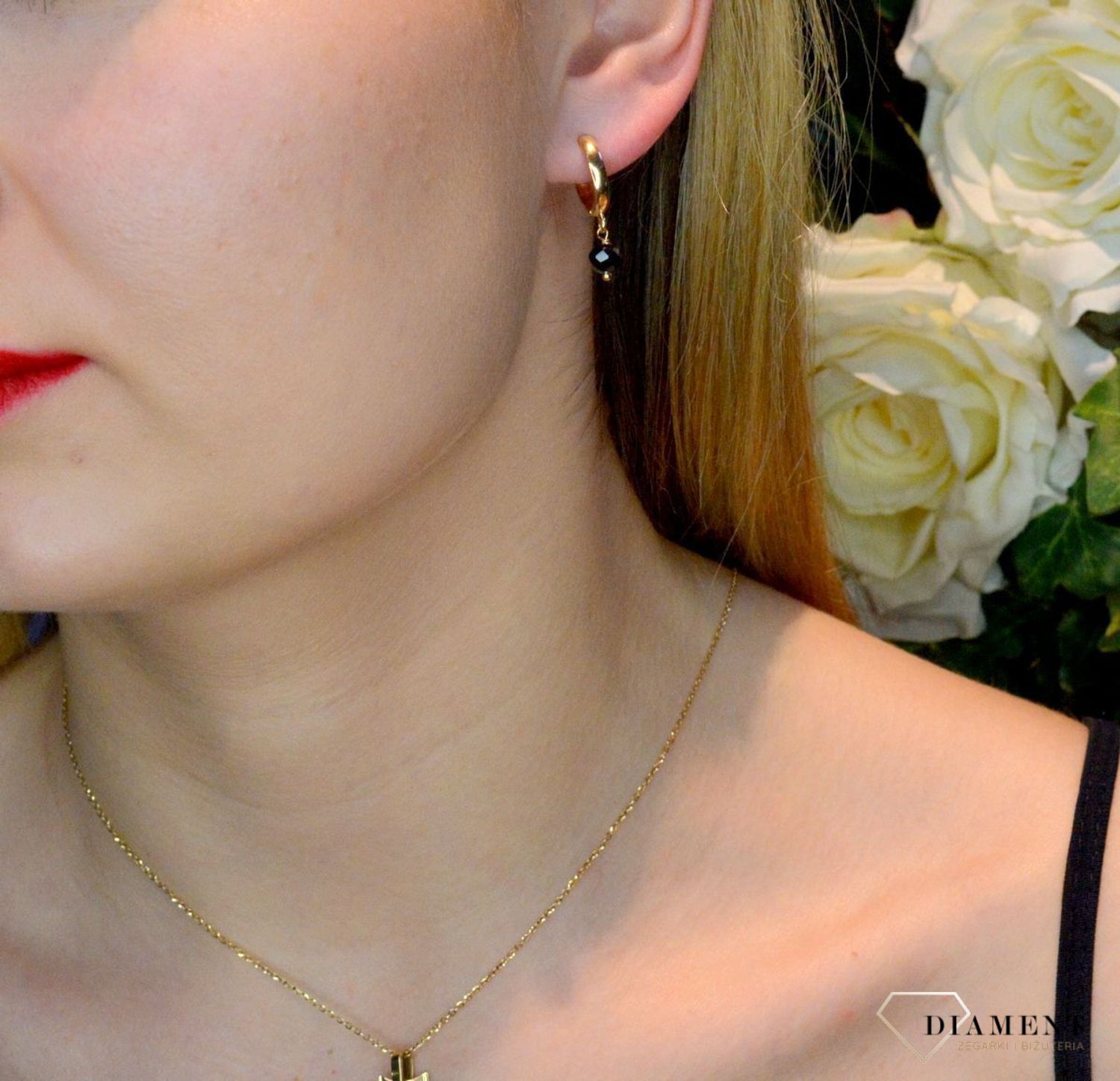 Srebrne kolczyki wiszące pozłacane z turmalinem DIA-KLC-8041-925.  Srebrne pozłacane kolczyki wykonane z najwyższej próby srebra o formie kółeczka z czarnym turmalinem. Biżuteria idealna na prezent. Biżuteria srebrna  idealna.jpg