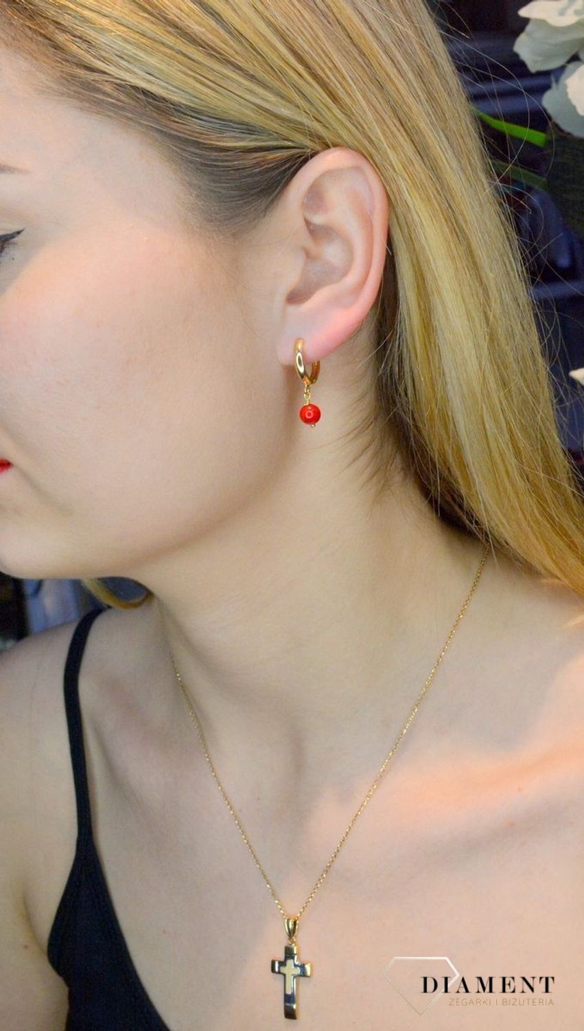 Srebrne kolczyki wiszące pozłacane z koralem DIA-KLC-8044-925.  Srebrne pozłacane kolczyki wykonane z najwyższej próby srebra o formie kółeczka z koralem. Biżuteria idealna na prezent. Biżuteria srebrna  idealna dla małych i d.jpg