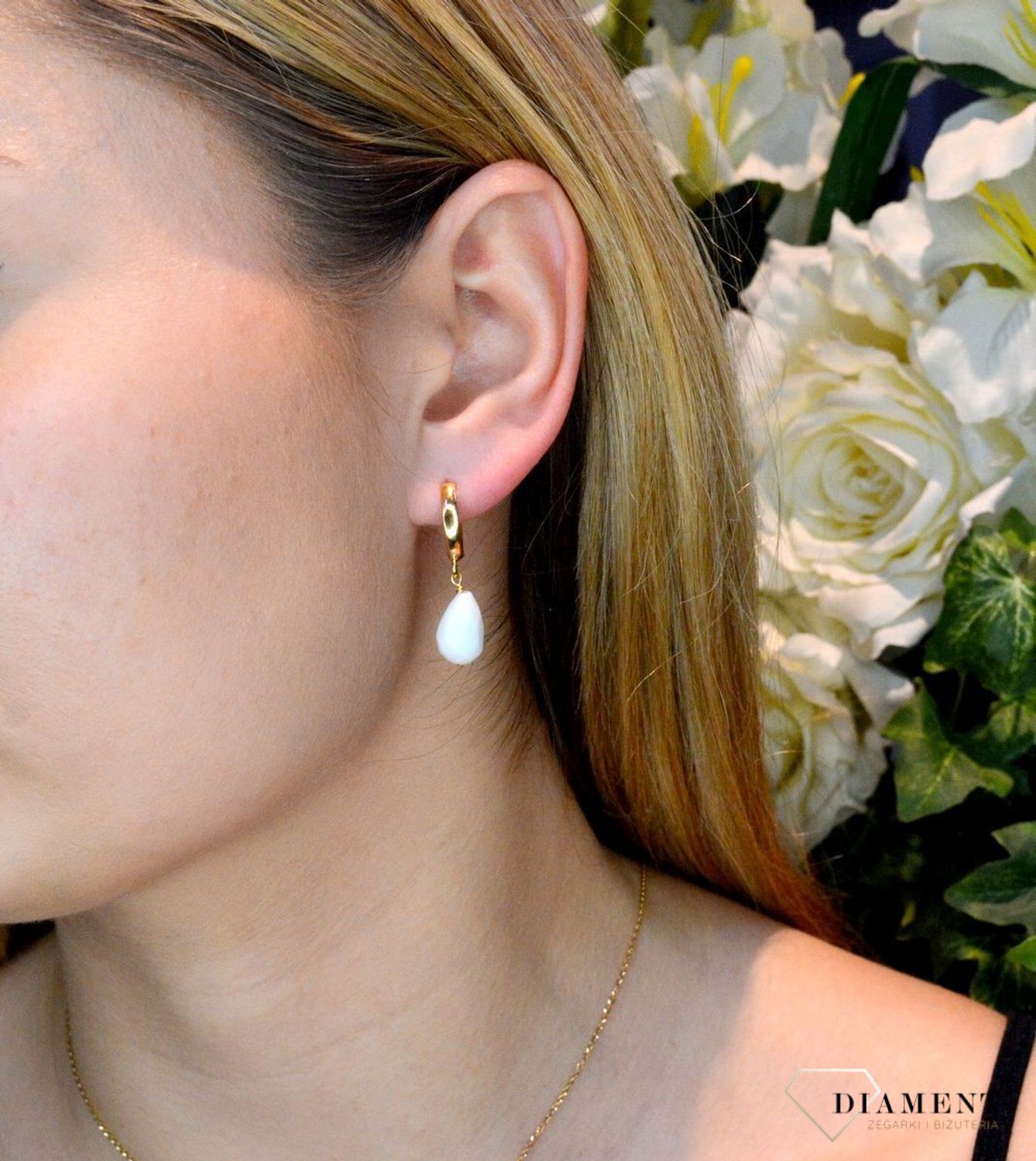 Srebrne kolczyki pozłacane z kamieniem naturalnym agat DIA-KLC-8045-925.  Srebrne pozłacane kolczyki wykonane z najwyższej próby srebra o formie kółeczka z agatem. Biżuteria idealna na prezent. Biżuteria srebrna  idealna dla m.jpg