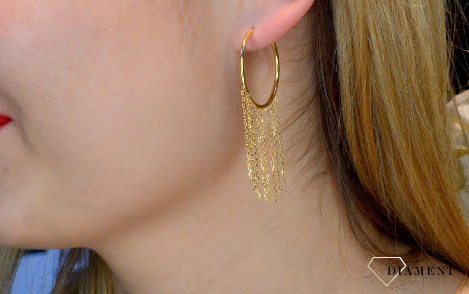 Srebrne pozłacane kolczyki koła z wiszącymi łańcuszkami DIA-KLC-82201-925. Kolczyki srebrne z zawieszkami. Modna biżuteria noszona przez blogerki, influencerki. Na prezent. 1.jpg