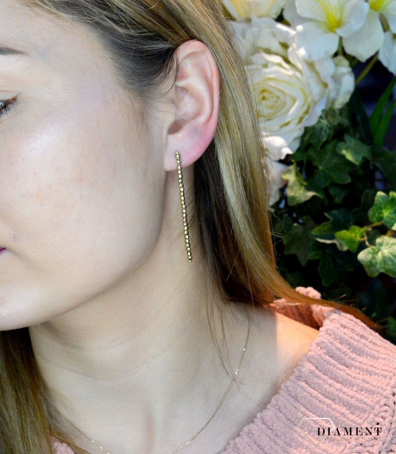 Kolczyki pozłacane  Diamentowane kulki  925 DIAMENT DIA-KLC-8240-925. Srebrne kolczyki z próby 925 w pozłoceniu żółtego złota. Wiszące kolczyki idealne na prezent dla każdej kobiety..jpg